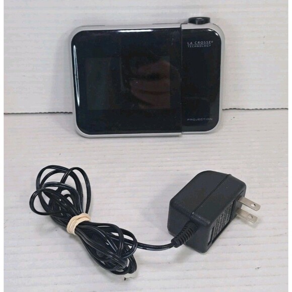 La Crosse Technology Projection Alarm Clock W85923 V3 Digital Indoor Temp Works - Picture 1 of 3